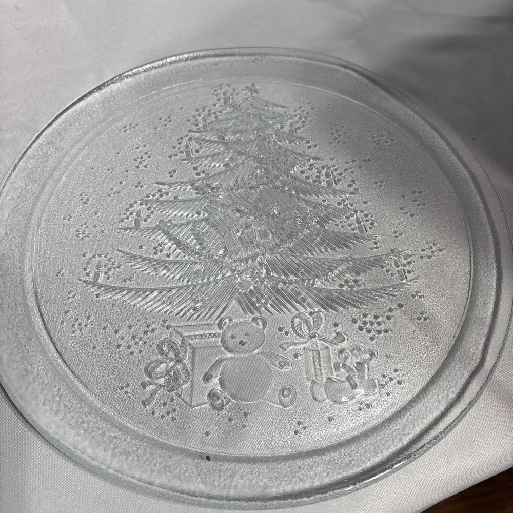 Vintage Clear Glass Christmas Tree‎ Serving Plate With Presents Detail